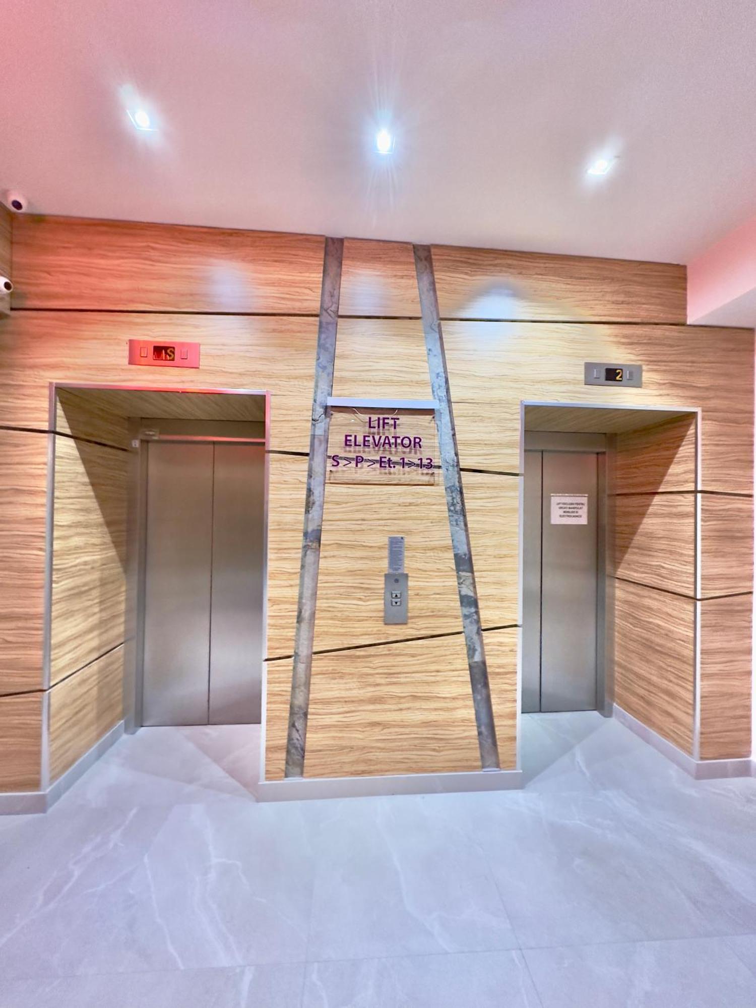 בוקרשט Romeo Nights - Love Rooms - Adults Only מראה חיצוני תמונה